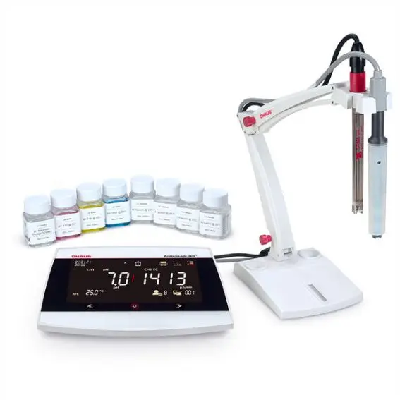 Medidor Multiparamétrico de Mesa AQUASEARCHER
Modelo a-AB33M1-F